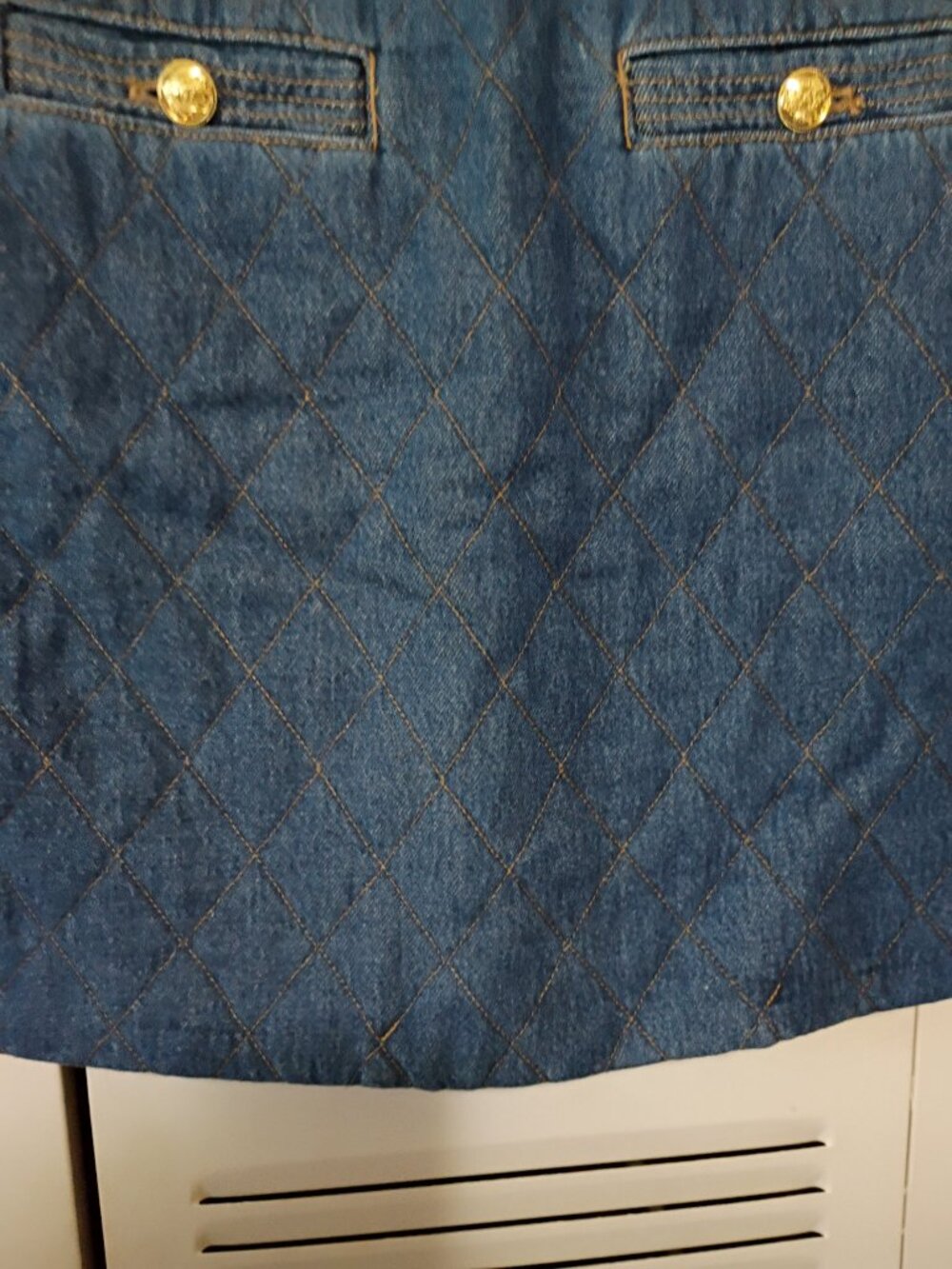 ANN TAYLOR Quilted Blue Denim Mini Skirt Gold Buttons 2 $89 - Picture 5 of 7